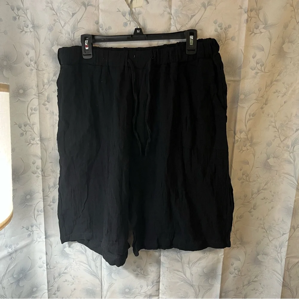 Woman’s Black Shorts